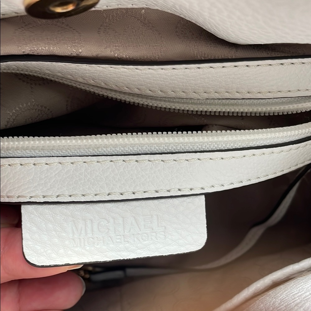 Michael Kors White and Gold Satchel bag leather - Picture 7 of 12